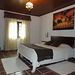 Rural A Coutada - Peniche Otel Atouguia Da Baleia