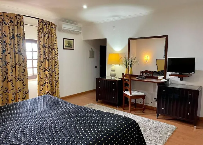 Rural A Coutada - Peniche 호텔 3*